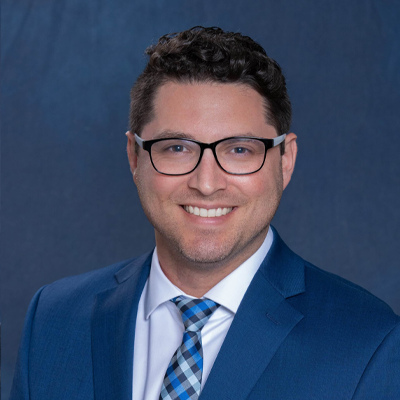 professional portrait of Dr. Toss walker of Texas Orthopedics